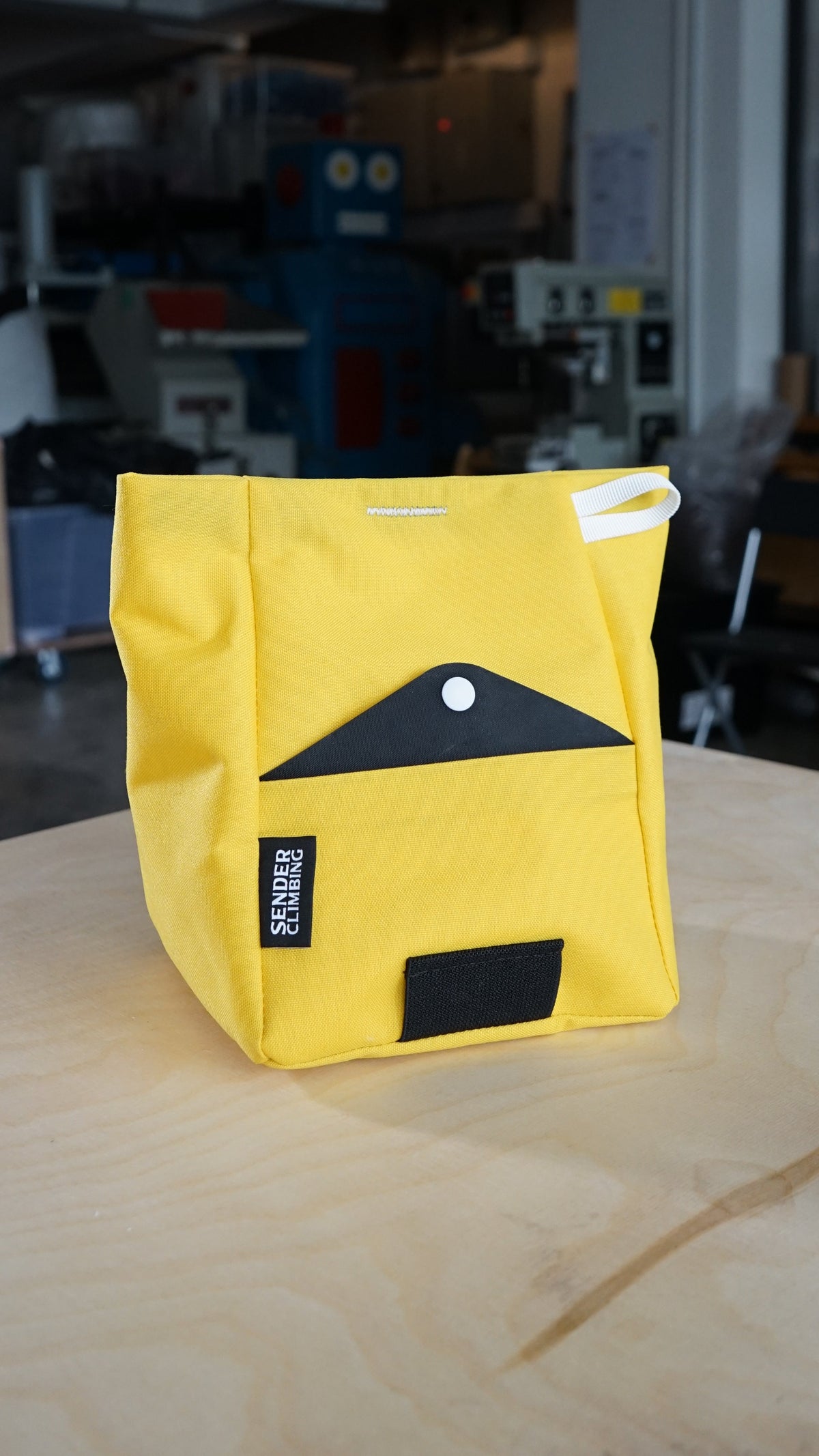 LUNCH BAG CHALK BUCKET