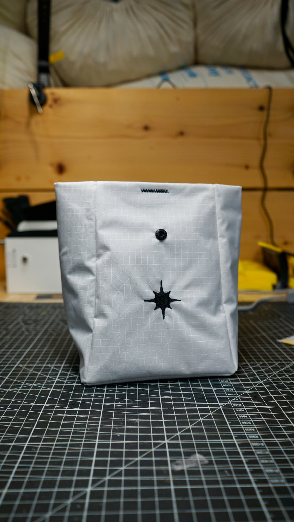 LUNCH BAG CHALK BUCKET (Dyneema Ribstop)